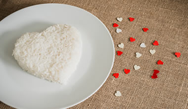 Simpatia do arroz para ele voltar com magia cigana